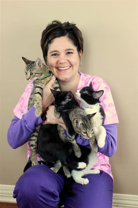 Beechmont pet hospital - Cats often hate going to the vet, causing many owners to avoid the ordeal at all costs. However, it’s important not to skip these visits, because cats are particularly good at hiding symptoms of disease. There are things owners can … Top 5 Reasons Your Cat Needs to See a Vet Read More »